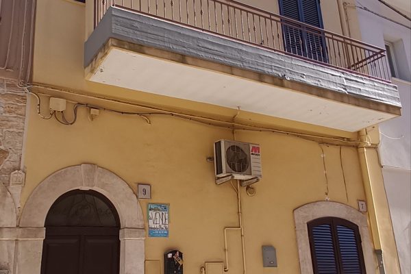 Soluzione Indipendente 3 Vani + Mq 30 a P.T.